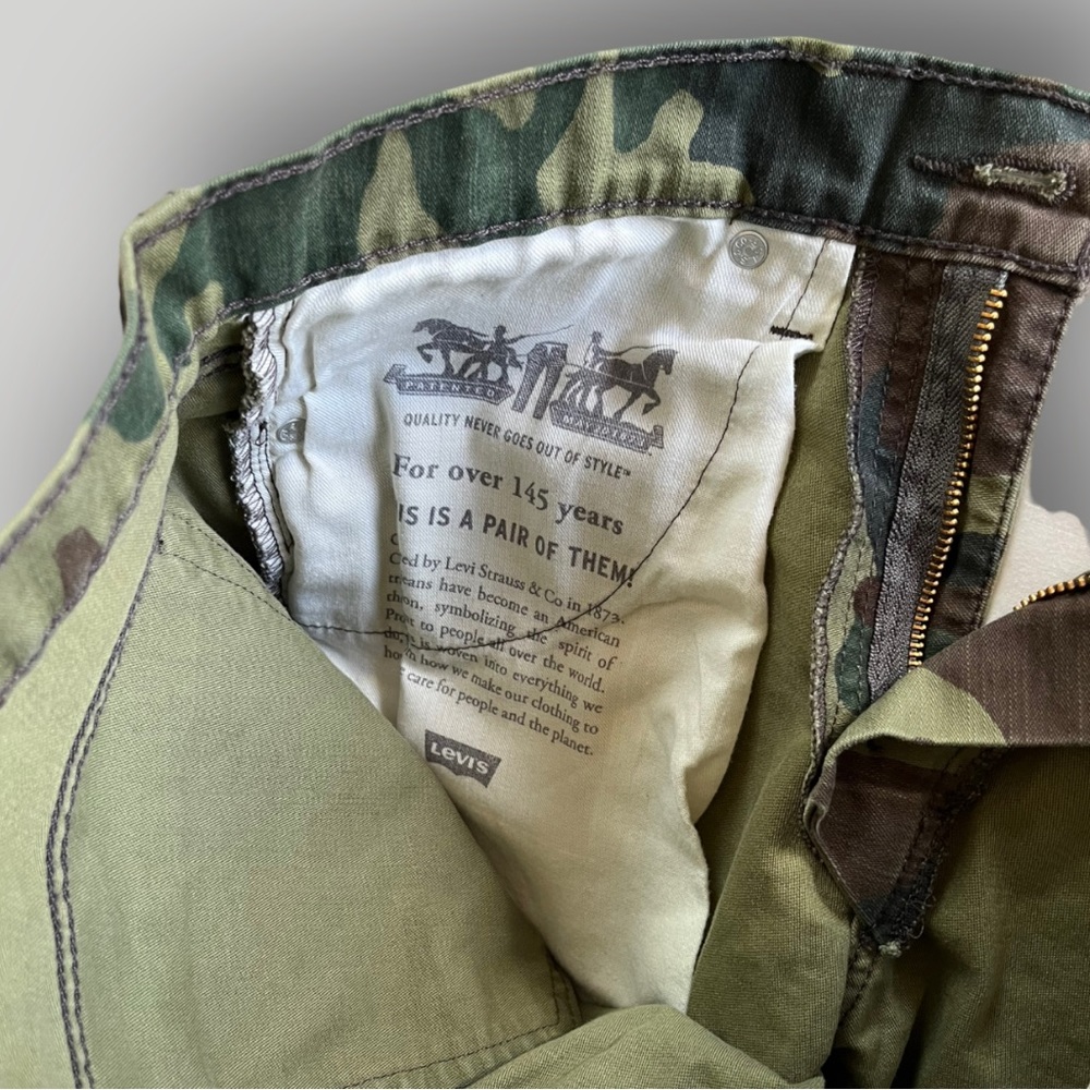Levi’s 541 Camouflage Jeans - Picture 4 of 11